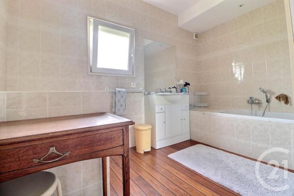 Maison à vendre  6 pièces - 130 m2 ST RAPHAEL - 83