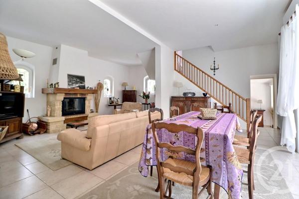Maison à vendre  6 pièces - 130 m2 ST RAPHAEL - 83