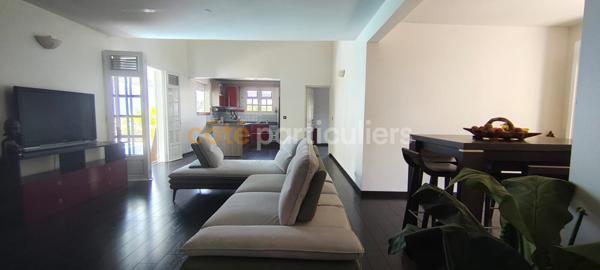 Location
                Villa125 m² - 4 Pièces -
                    SAINTE ANNE (97180)