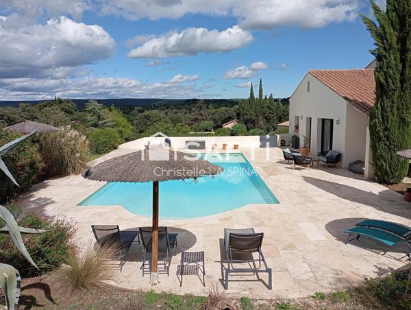 Mas de caractère avec gîtes, vue panoramique et piscine