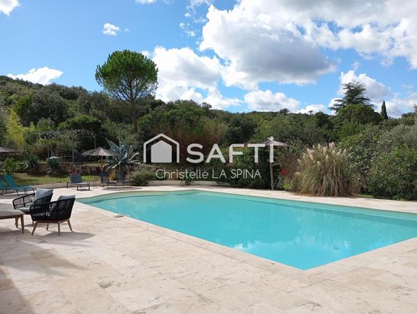 Mas de caractère avec gîtes, vue panoramique et piscine