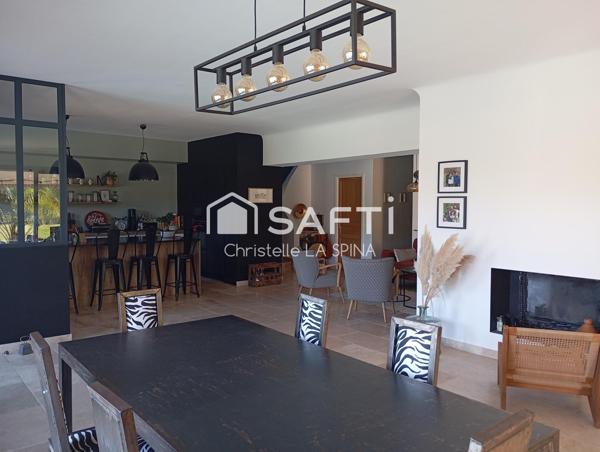 Mas de caractère avec gîtes, vue panoramique et piscine