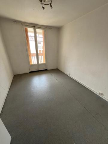 MOULIN A VENT APPARTEMENT T3 AVEC BALCON