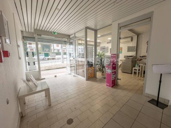 ensemble local commercial / bureaux / cabinets medicaux