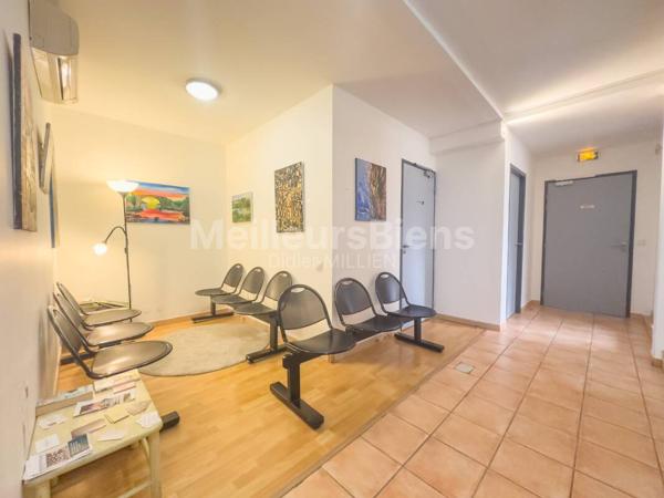 ensemble local commercial / bureaux / cabinets medicaux