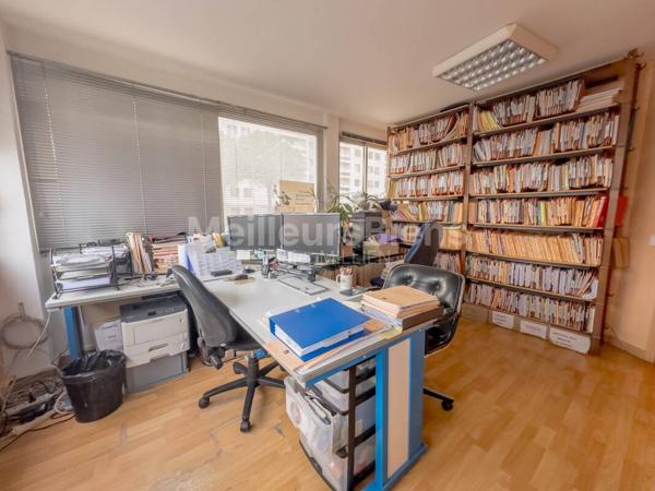 ensemble local commercial / bureaux / cabinets medicaux