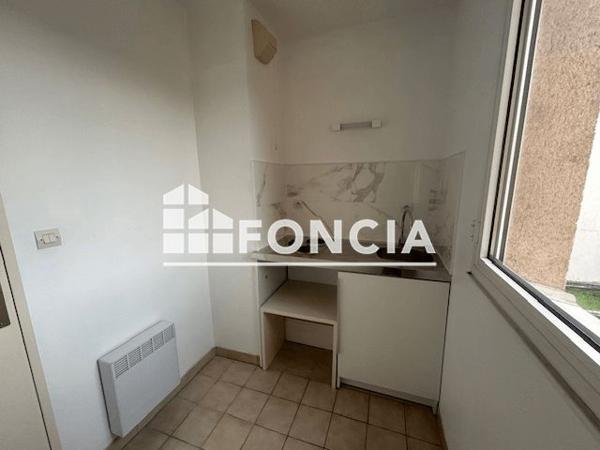 Location Appartement 2 pièces 38.6 m² - 93 RUE DE CONDE La Ferte Sous Jouarre 77260