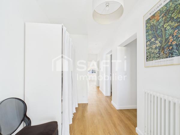 Plain-pied lumineux avec grand terrain et piscine à deux pas de Bordeaux