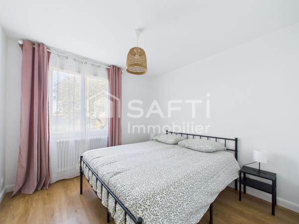 Plain-pied lumineux avec grand terrain et piscine à deux pas de Bordeaux