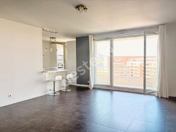 Appartement 95 m² T4 Marseille 8èm Prado Dernier Etage, Box double Terrasse vue Dégagée
