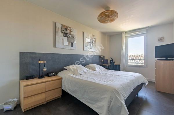 Appartement 95 m² T4 Marseille 8èm Prado Dernier Etage, Box double Terrasse vue Dégagée