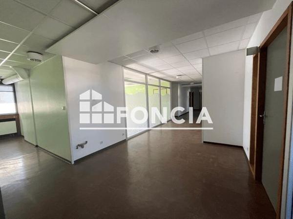 À vendre Local commercial 660 m² - Nantes 44100