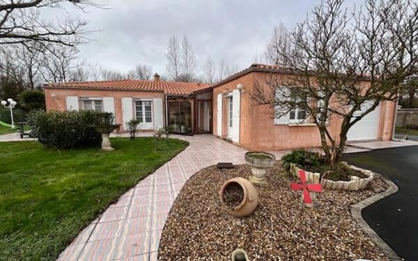 Maison à vendre    5 pièces •  Salles-sur-Mer