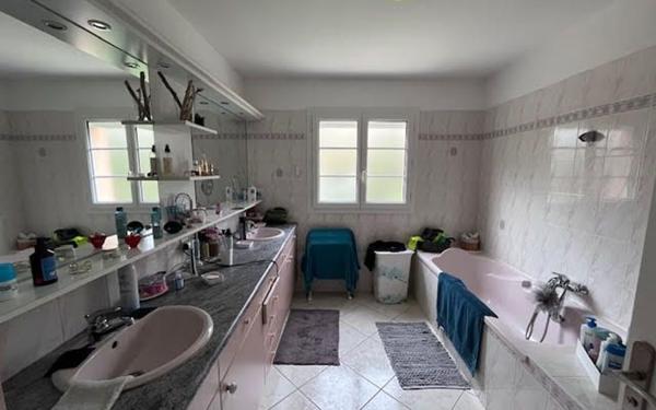 Maison à vendre    5 pièces •  Salles-sur-Mer