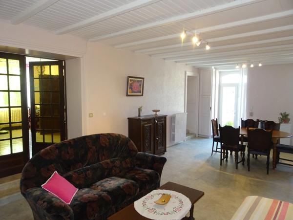 Maison à vendre 8 pièces HIERSAC (16)