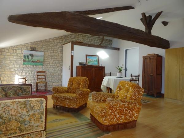 Maison à vendre 8 pièces HIERSAC (16)