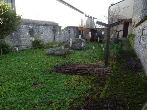 Maison à vendre 8 pièces HIERSAC (16)