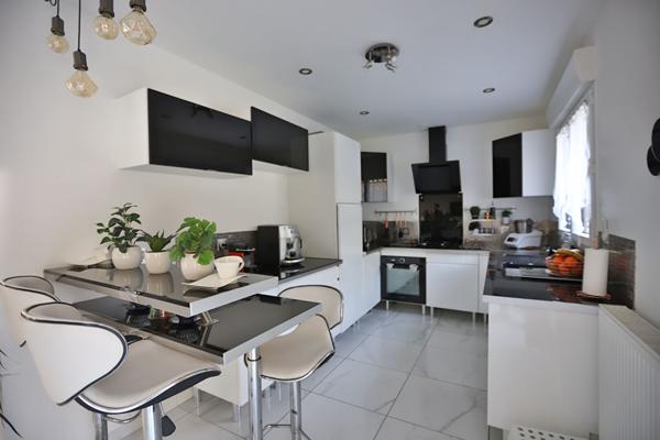 Achat maison Jouars-Pontchartrain - 6 pièce(s) - 116 m² - 599 000 €