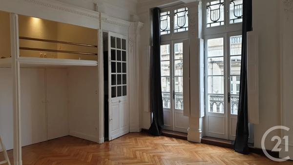 Immeuble à vendre  230 m 2   CASTRES  - 81