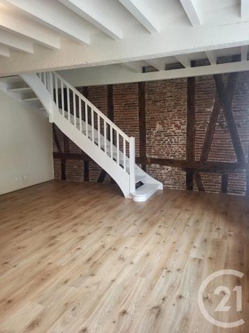 Immeuble à vendre  230 m 2   CASTRES  - 81