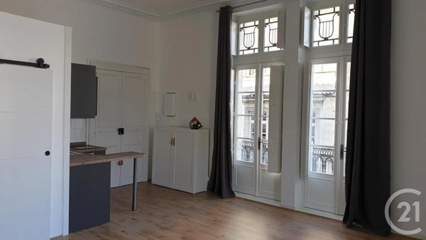 Immeuble à vendre  230 m 2   CASTRES  - 81