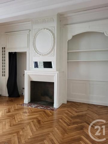 Immeuble à vendre  230 m 2   CASTRES  - 81