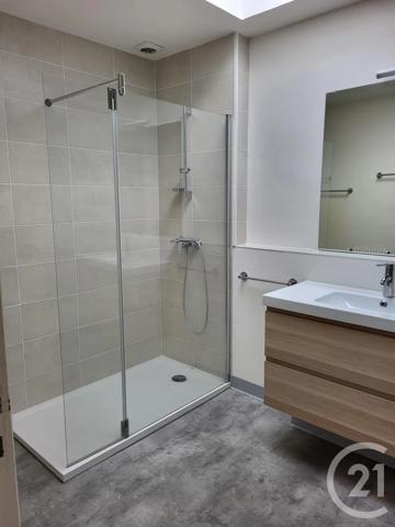 Immeuble à vendre  230 m 2   CASTRES  - 81