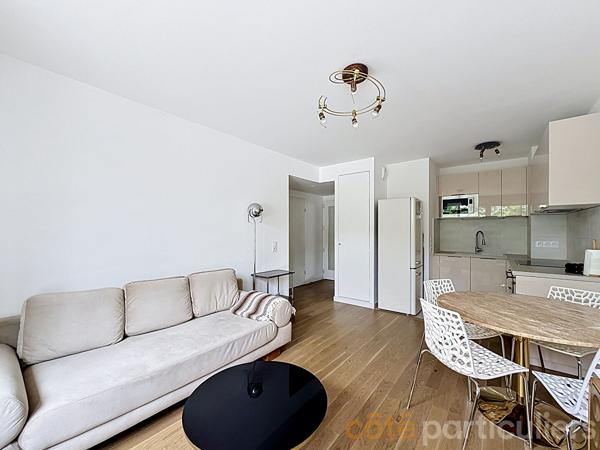 Location
                Appartement37,88 m² - 2 Pièces -
                    VANVES (92170)