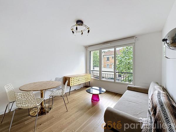 Location
                Appartement37,88 m² - 2 Pièces -
                    VANVES (92170)