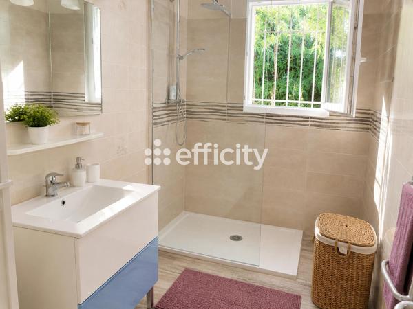 Maison
         5 pièces
        - 106 m² Exclusivité 229 000 € *