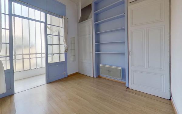 Appartement à vendre    2 pièces • 25,34 m2 Lyon 6