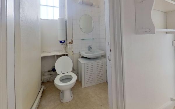 Appartement à vendre    2 pièces • 25,34 m2 Lyon 6
