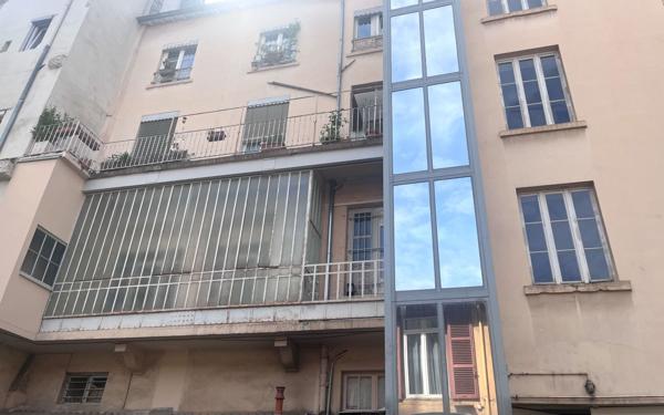 Appartement à vendre    2 pièces • 25,34 m2 Lyon 6