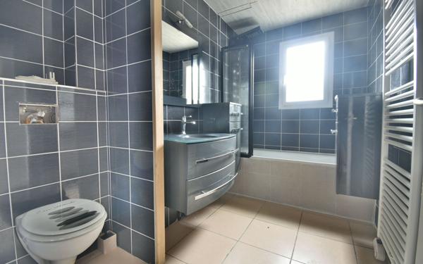 Maison à vendre    4 pièces •  Villieu-Loyes-Mollon