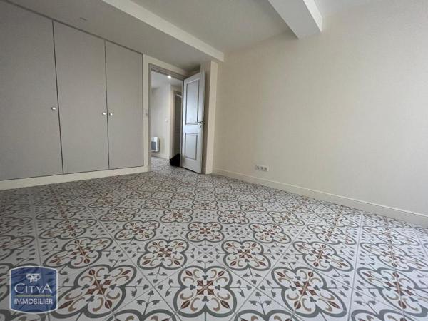 Appartement à louer 3 pièces 70.5m² Nîmes (30000)