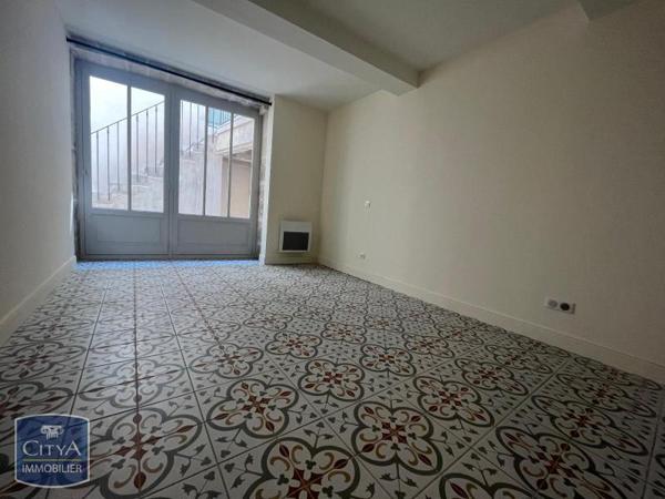 Appartement à louer 3 pièces 70.5m² Nîmes (30000)