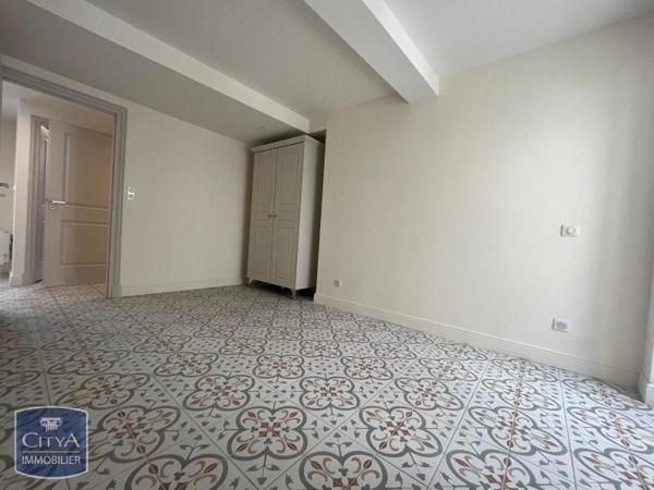 Appartement à louer 3 pièces 70.5m² Nîmes (30000)