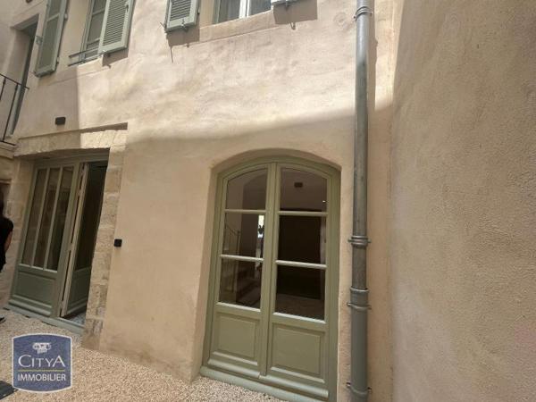 Appartement à louer 3 pièces 70.5m² Nîmes (30000)