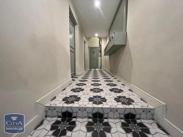 Appartement à louer 3 pièces 70.5m² Nîmes (30000)