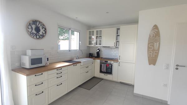 Maison contemporaine de plain-pied Le Poire Sur Vie 4 pièce(s) 90.44 m2