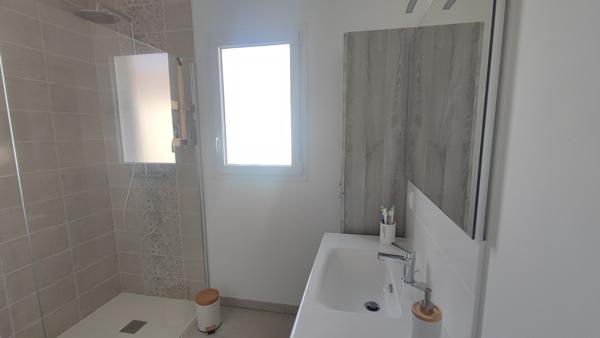Maison contemporaine de plain-pied Le Poire Sur Vie 4 pièce(s) 90.44 m2