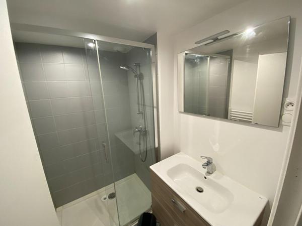 A LOUER : Maison à LILLE • rue Ratisbonne, Square Ratisbonne • 1 165 € CC • Réf. 598-001