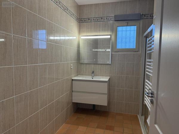 Maison à louer à Vaiges en Mayenne (53480), ref : 53007-L312