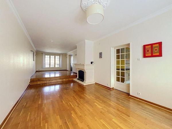 Maison F7 avec beau terrain