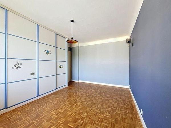 Maison F7 avec beau terrain