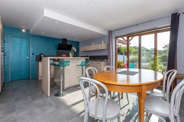 Vente Maison 8 pièces 245 m2 à Pont-de-Chéruy