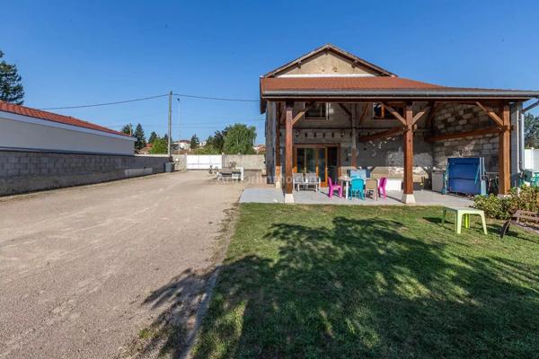 Vente Maison 8 pièces 245 m2 à Pont-de-Chéruy