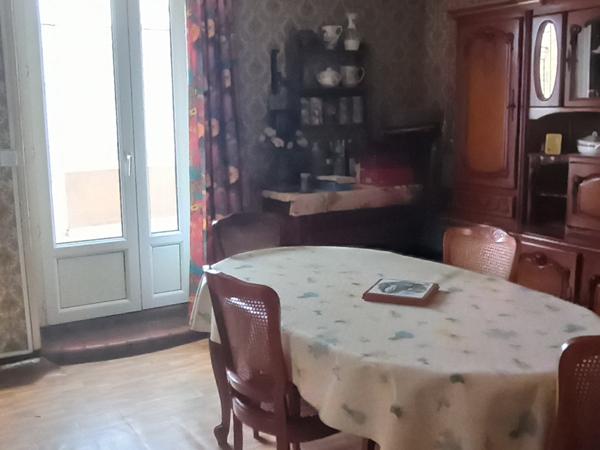 Maison de bourg avec joli terrain