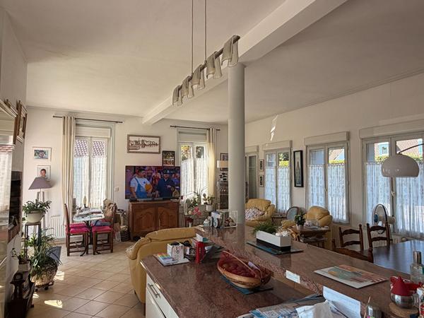 Maison CUCQ TREPIED 5 pièces 166 m²