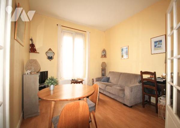 SCEAUX – COEUR DE VILLE - DANS LA RUE PIETONNE – A 2 PAS DU PARC DE SCEAUX - AU CALME